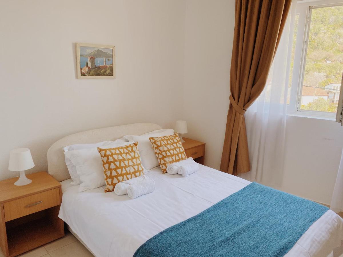 Apartments Sneki Baosic Luaran gambar