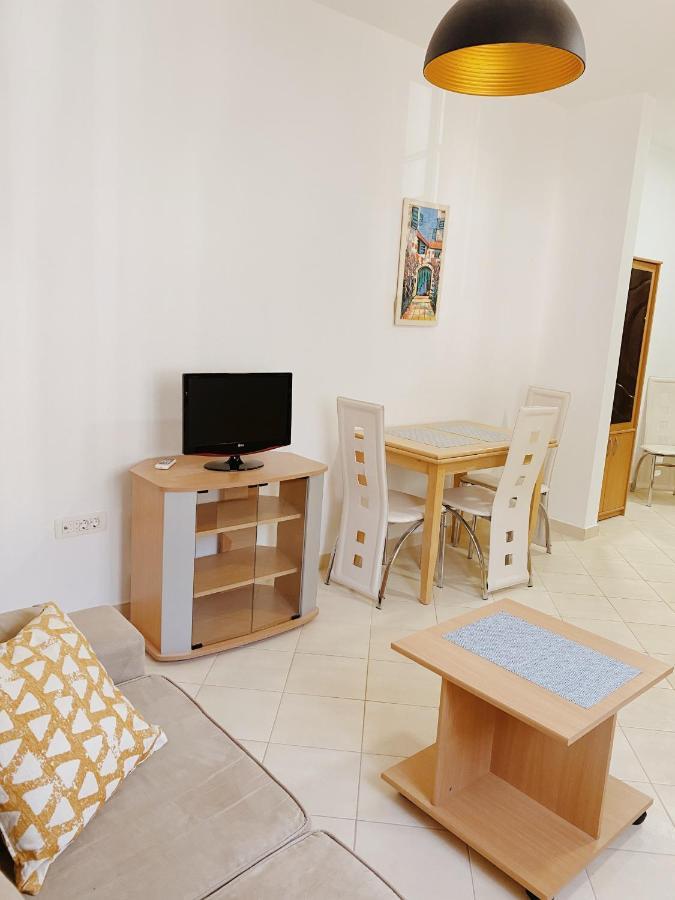 Apartments Sneki Baosic Luaran gambar